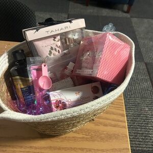 Deluxe Self-Care Gift Set